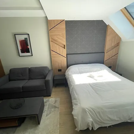 Апартаменты Escape Panorama Tara *