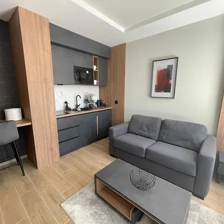 Escape Panorama Tara