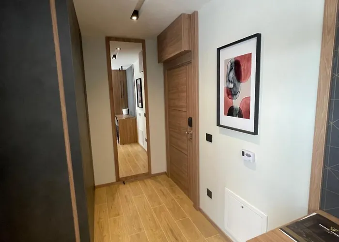 Escape Panorama Tara