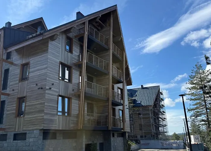 Escape Panorama Tara * 卡鲁德杰尔斯科巴尔